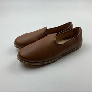 Charix Classic Camel Women’s Brown Leather Slip On Shoes Loafers Size 40 / 9.5